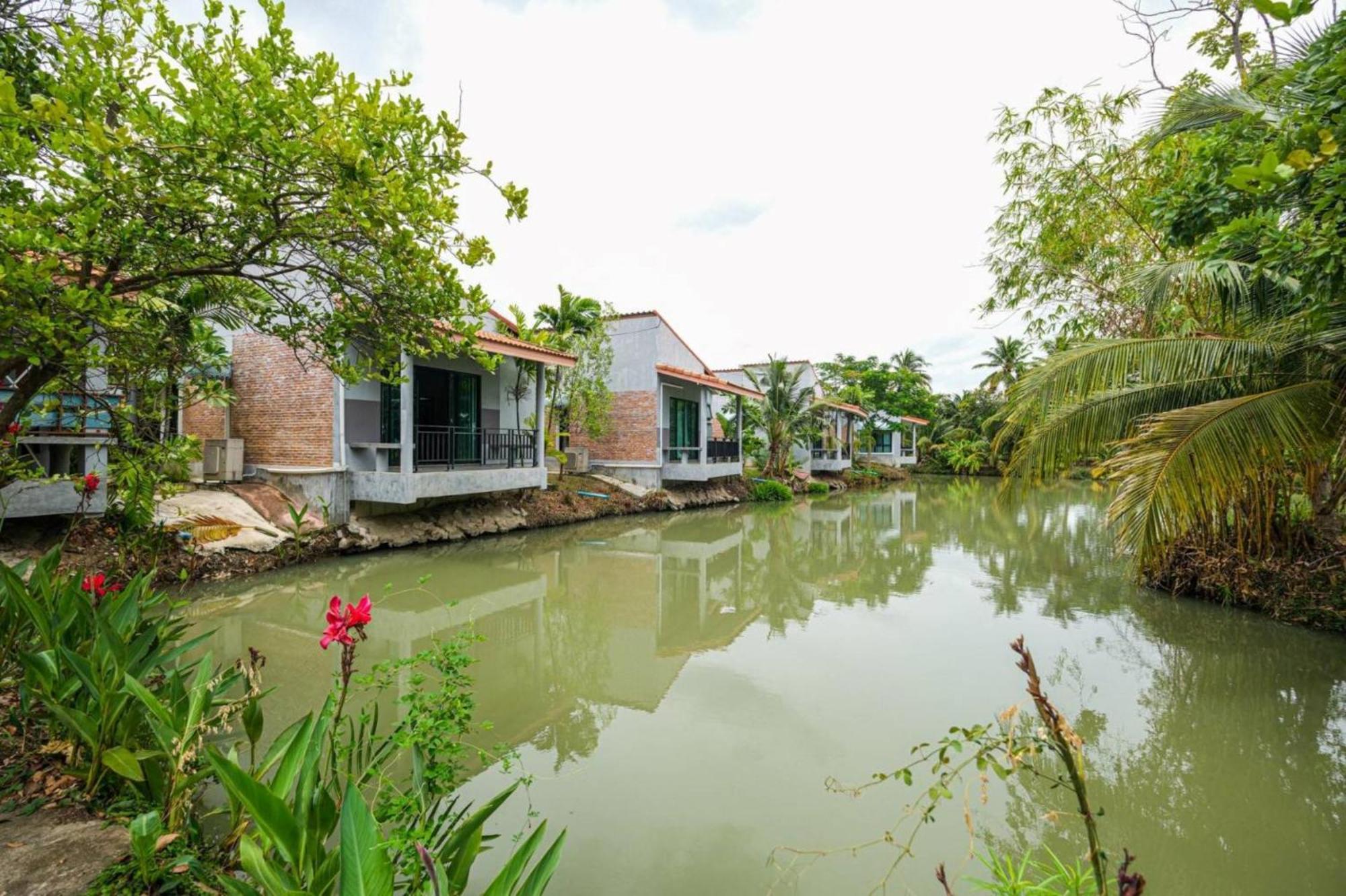 Busaya Resort & Cuisine Nakhon Pathom Extérieur photo