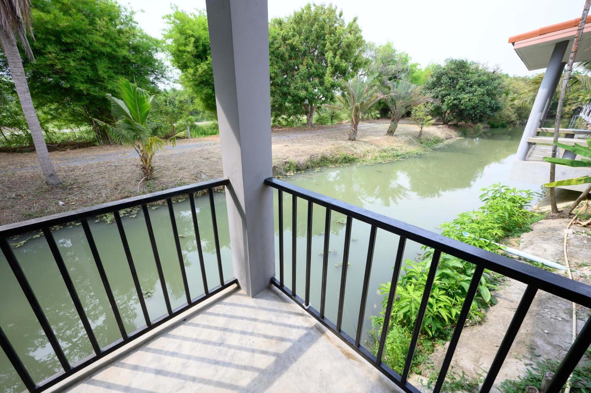 Busaya Resort & Cuisine Nakhon Pathom Chambre photo