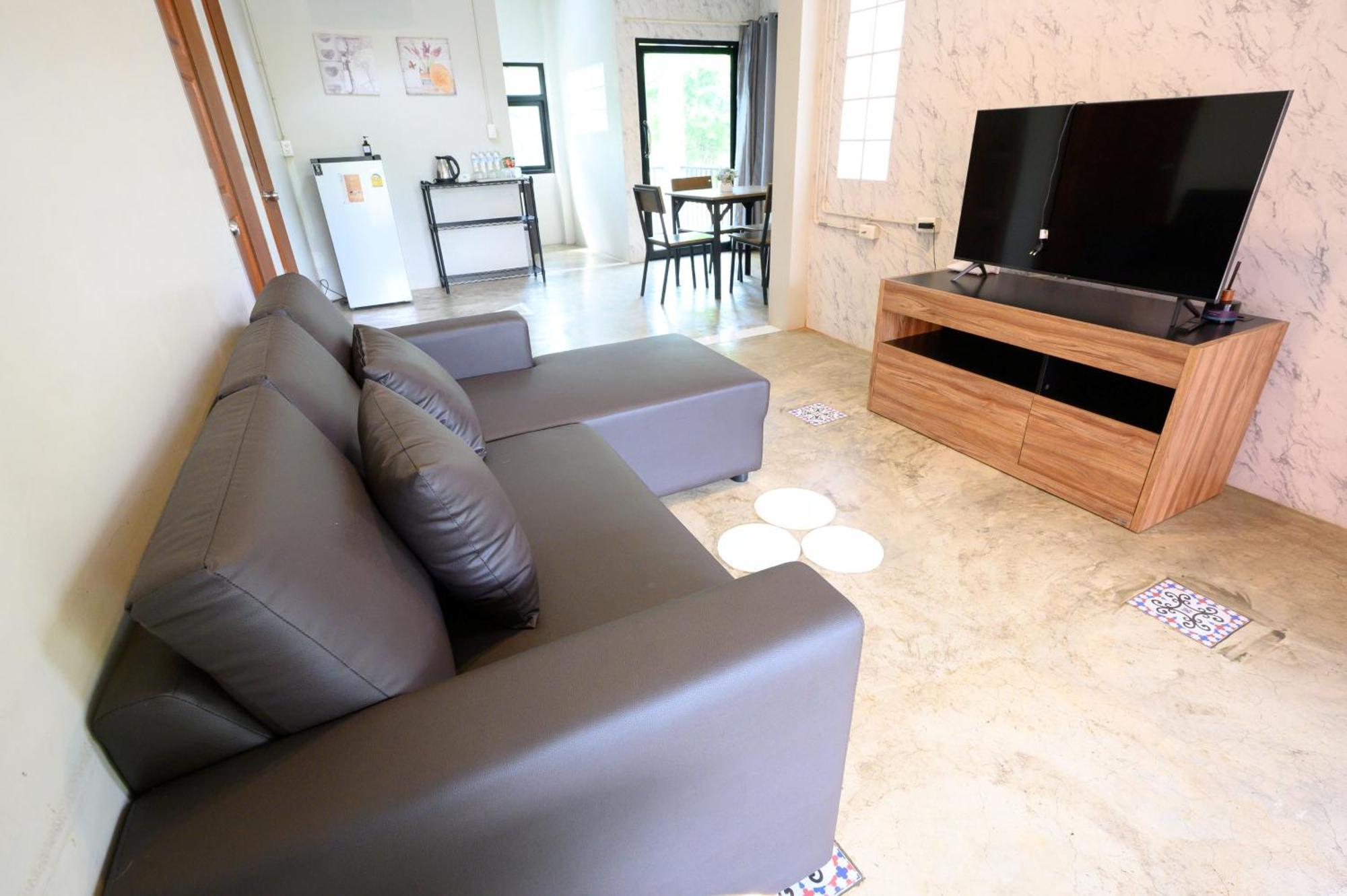 Busaya Resort & Cuisine Nakhon Pathom Chambre photo
